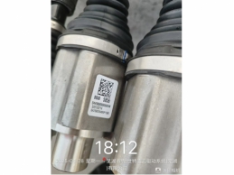 一批受损的前轮半轴148个