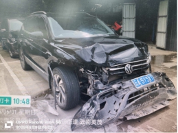 一台4S店修复后整车、大众途观L