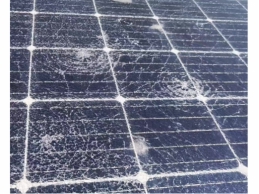 一批受损的光伏设备（光伏组件约15000片、一宗光伏支架、电缆）整体打包