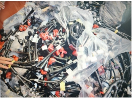 一批泡水受损的汽车配件（详见清单）（标一）