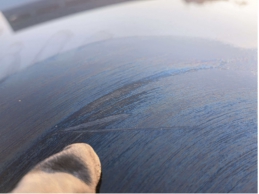 一辆运输受损的问界M8、纯电Max+五座长续航版、赤茶橘、鎏金黑、选装电开门