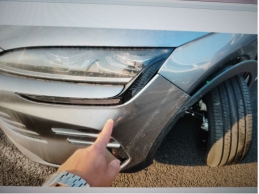 一辆港口碰撞受损的比亚迪宋plusdmi112km尊贵智驾版