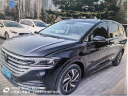 一台4S店修复后整车大众威然2023款