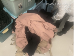 一批管道破裂漏水受损的服装233件