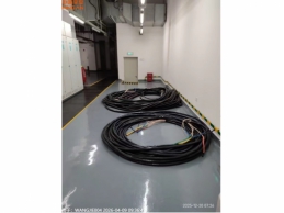 一批受损的电缆、母线排