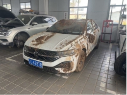 一台4S店修复后商品车