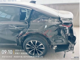 一台4S店修复后商品车凯迪拉克