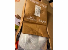 一批水湿受损的被子13件