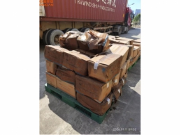 一批海水水湿受损的瓶坯12960个