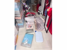 一批水管爆裂受损的床上用品15件
